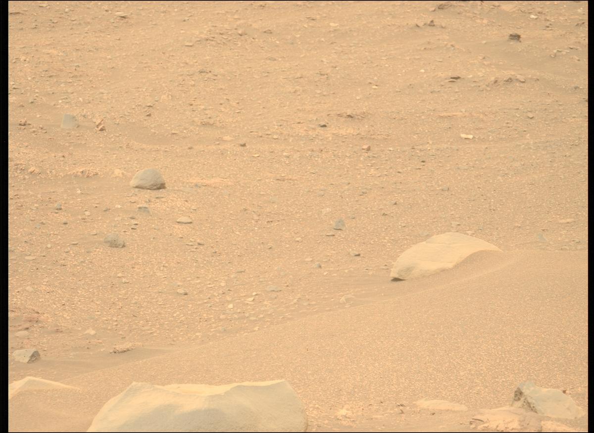 This image was taken by MCZ_LEFT onboard NASA's Mars rover Perseverance on Sol 588