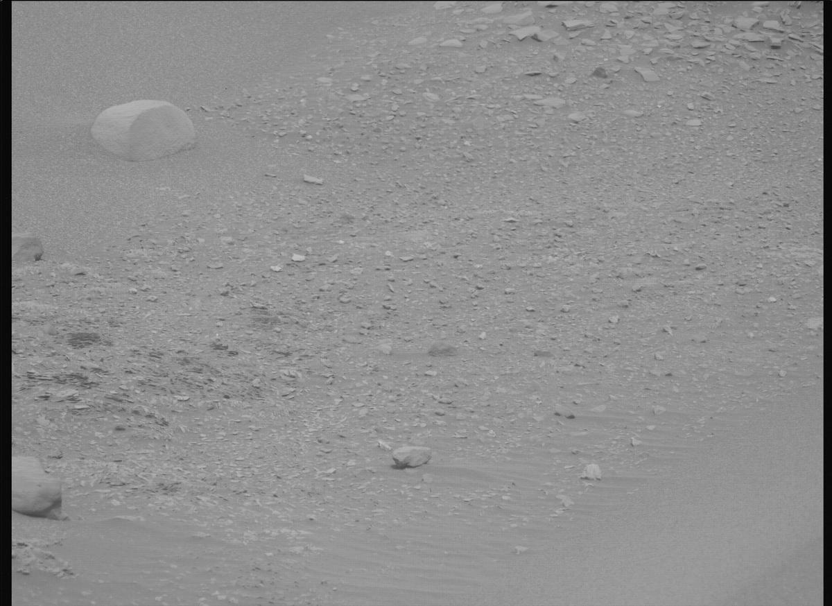 This image was taken by MCZ_LEFT onboard NASA's Mars rover Perseverance on Sol 588