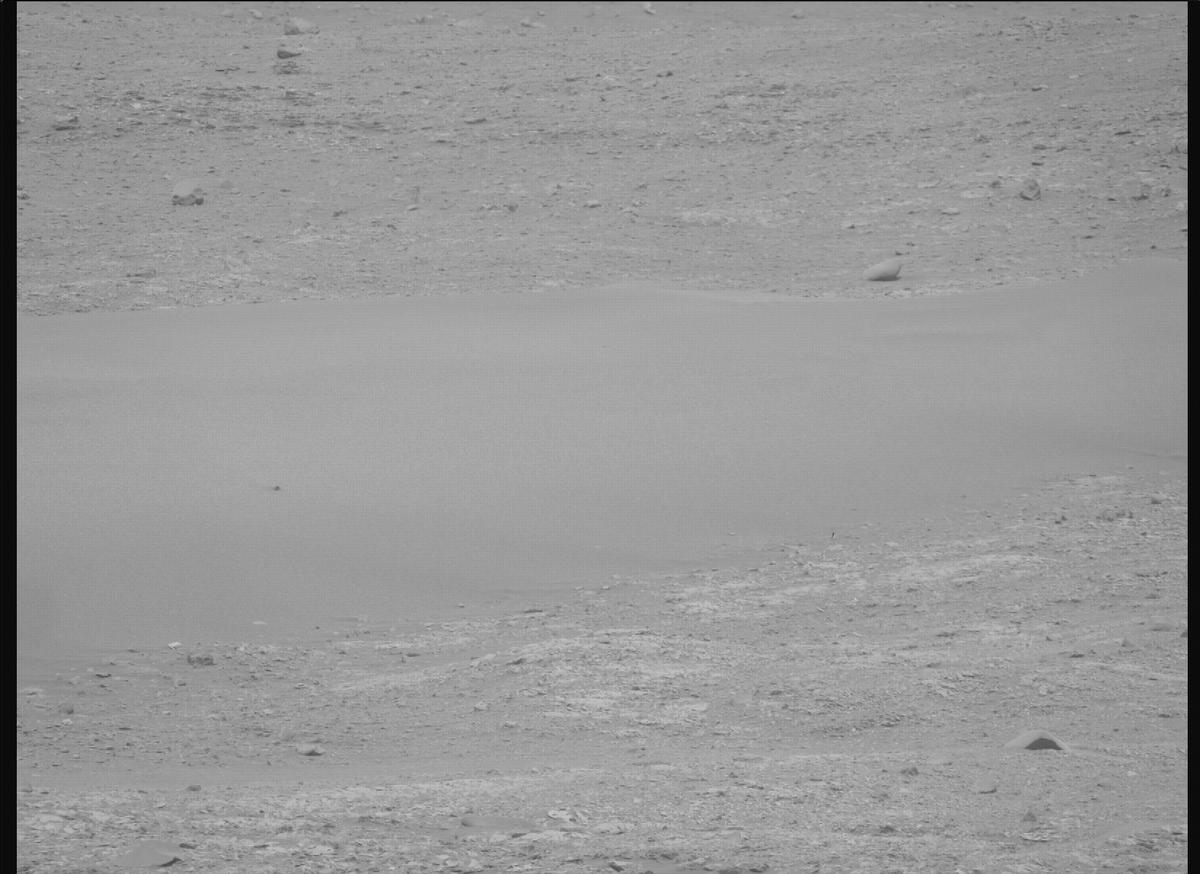 This image was taken by MCZ_RIGHT onboard NASA's Mars rover Perseverance on Sol 588