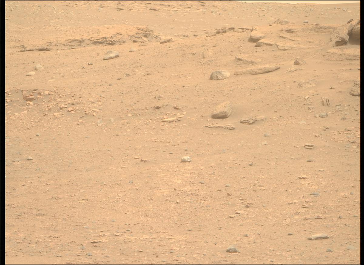 This image was taken by MCZ_RIGHT onboard NASA's Mars rover Perseverance on Sol 588