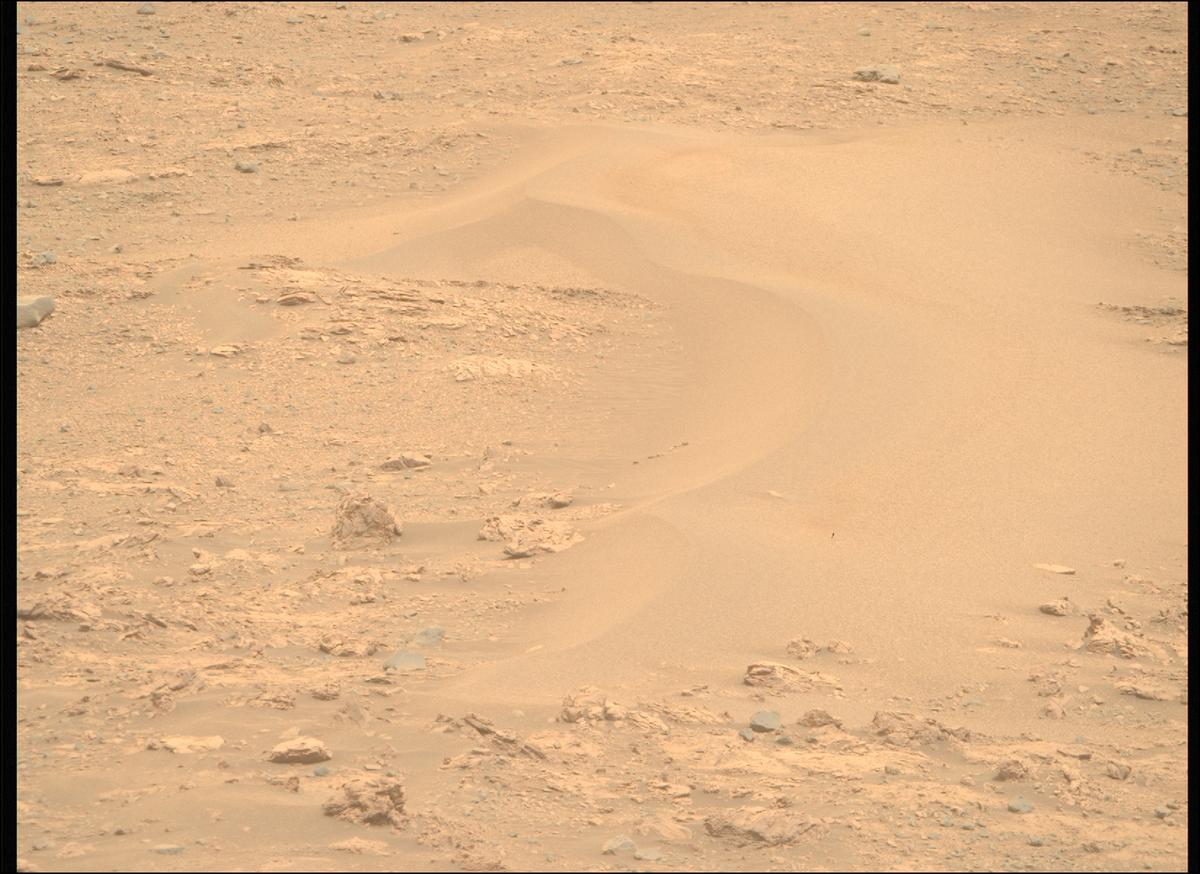 This image was taken by MCZ_RIGHT onboard NASA's Mars rover Perseverance on Sol 588