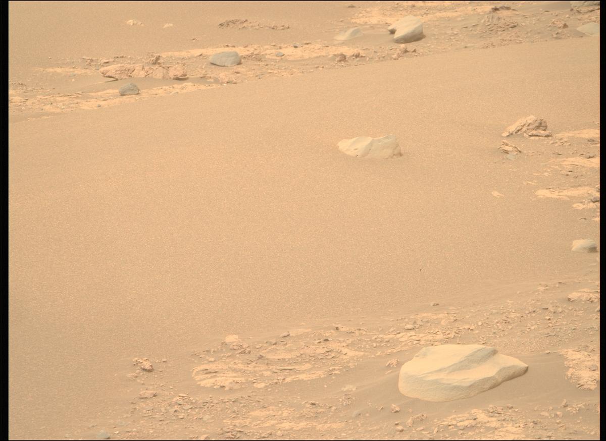 This image was taken by MCZ_RIGHT onboard NASA's Mars rover Perseverance on Sol 588