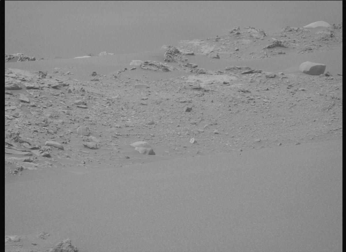 This image was taken by MCZ_RIGHT onboard NASA's Mars rover Perseverance on Sol 588