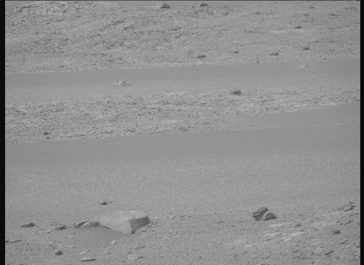 This image was taken by MCZ_RIGHT onboard NASA's Mars rover Perseverance on Sol 588