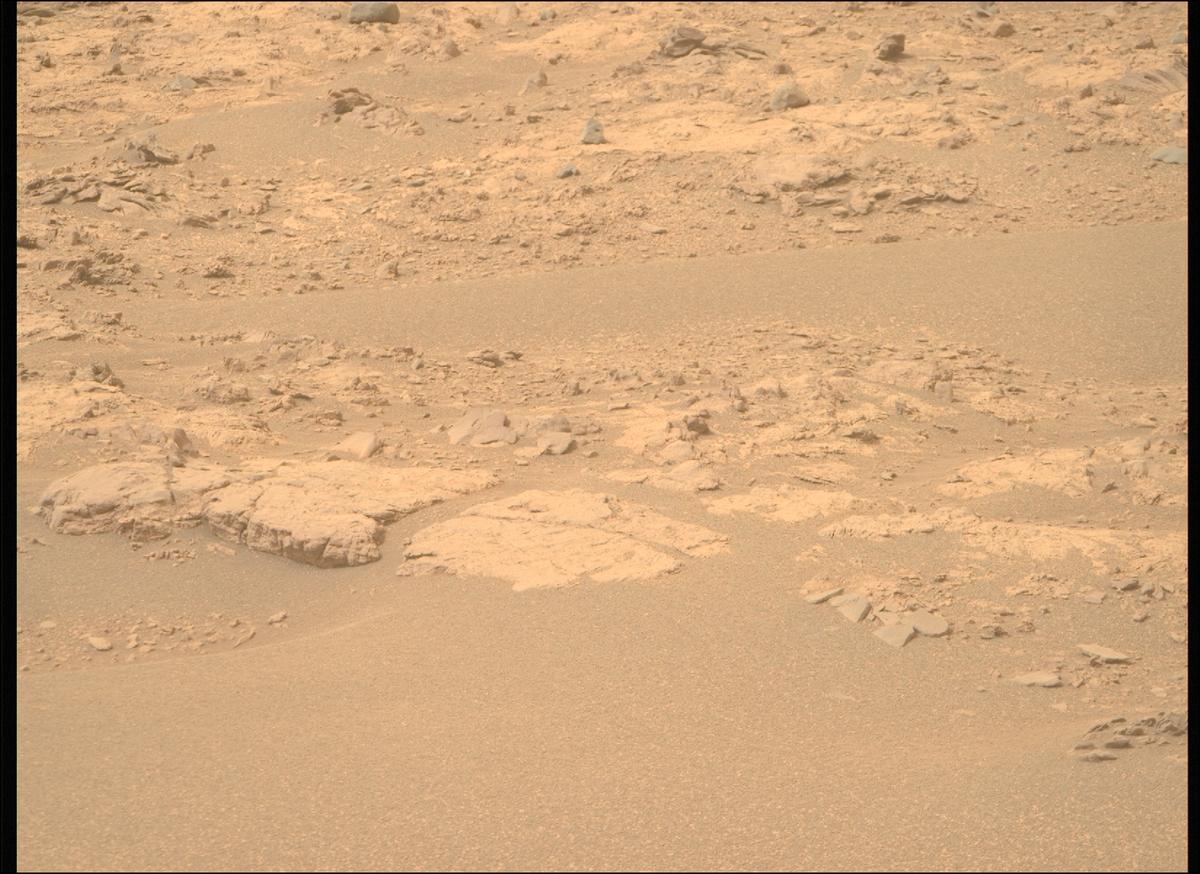 This image was taken by MCZ_RIGHT onboard NASA's Mars rover Perseverance on Sol 588