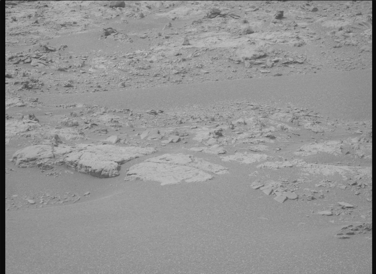 This image was taken by MCZ_RIGHT onboard NASA's Mars rover Perseverance on Sol 588