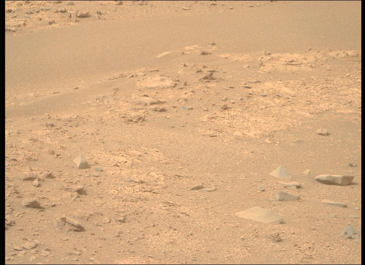 This image was taken by MCZ_RIGHT onboard NASA's Mars rover Perseverance on Sol 588