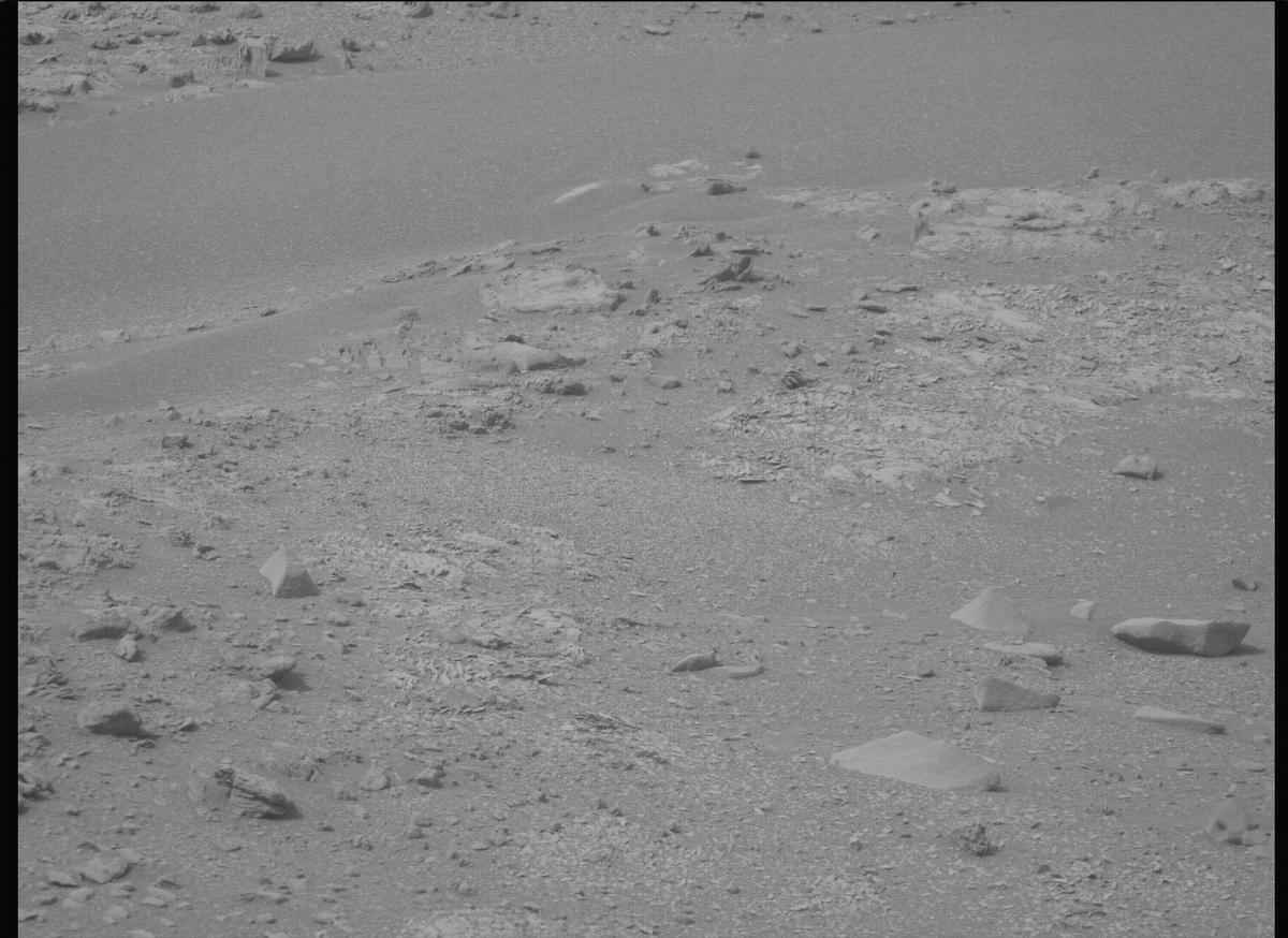 This image was taken by MCZ_RIGHT onboard NASA's Mars rover Perseverance on Sol 588