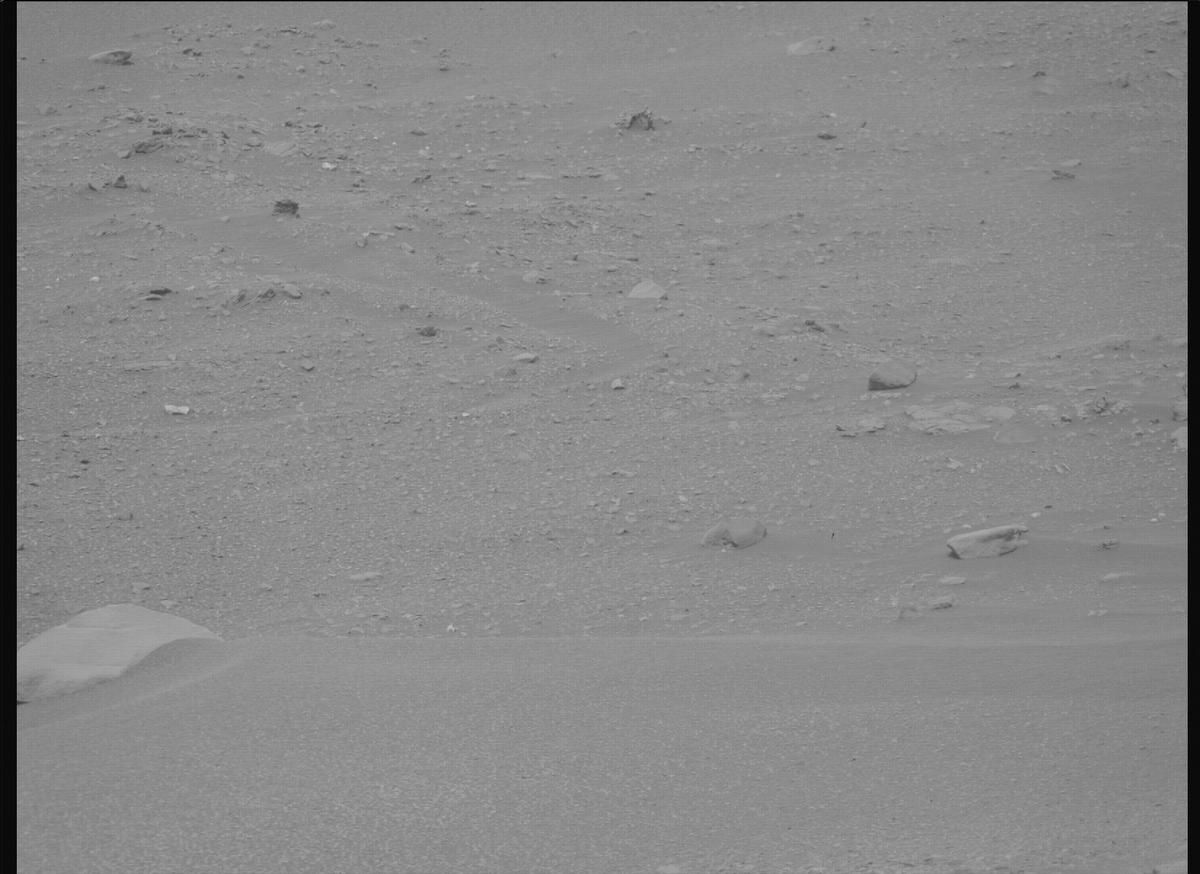 This image was taken by MCZ_RIGHT onboard NASA's Mars rover Perseverance on Sol 588
