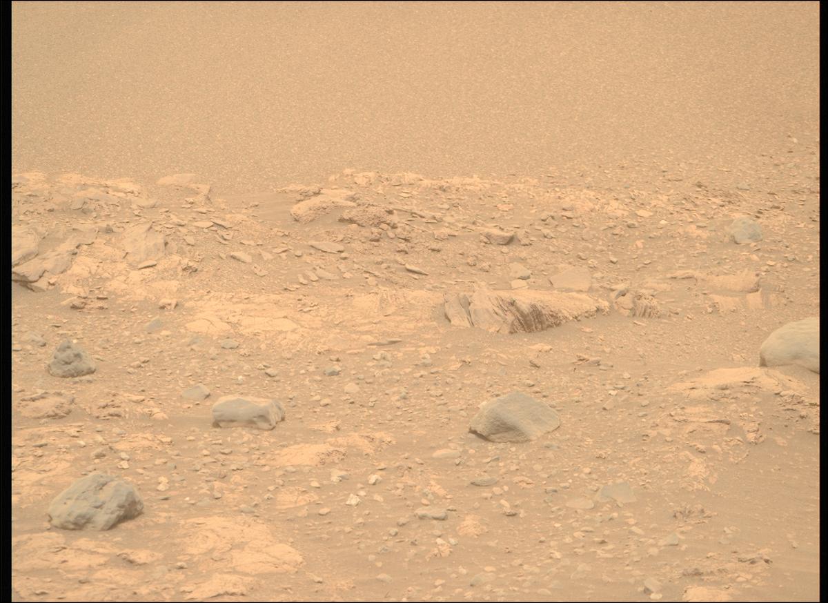 This image was taken by MCZ_RIGHT onboard NASA's Mars rover Perseverance on Sol 588