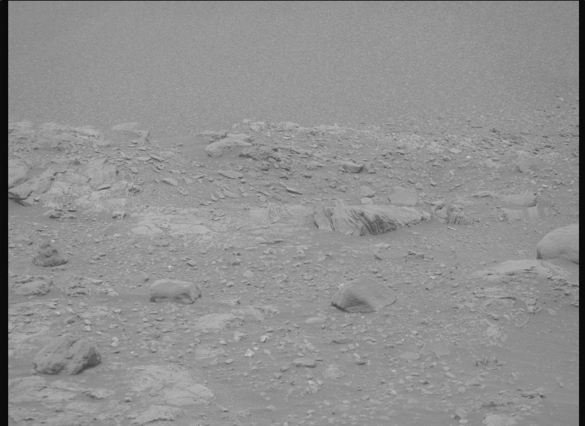 This image was taken by MCZ_RIGHT onboard NASA's Mars rover Perseverance on Sol 588