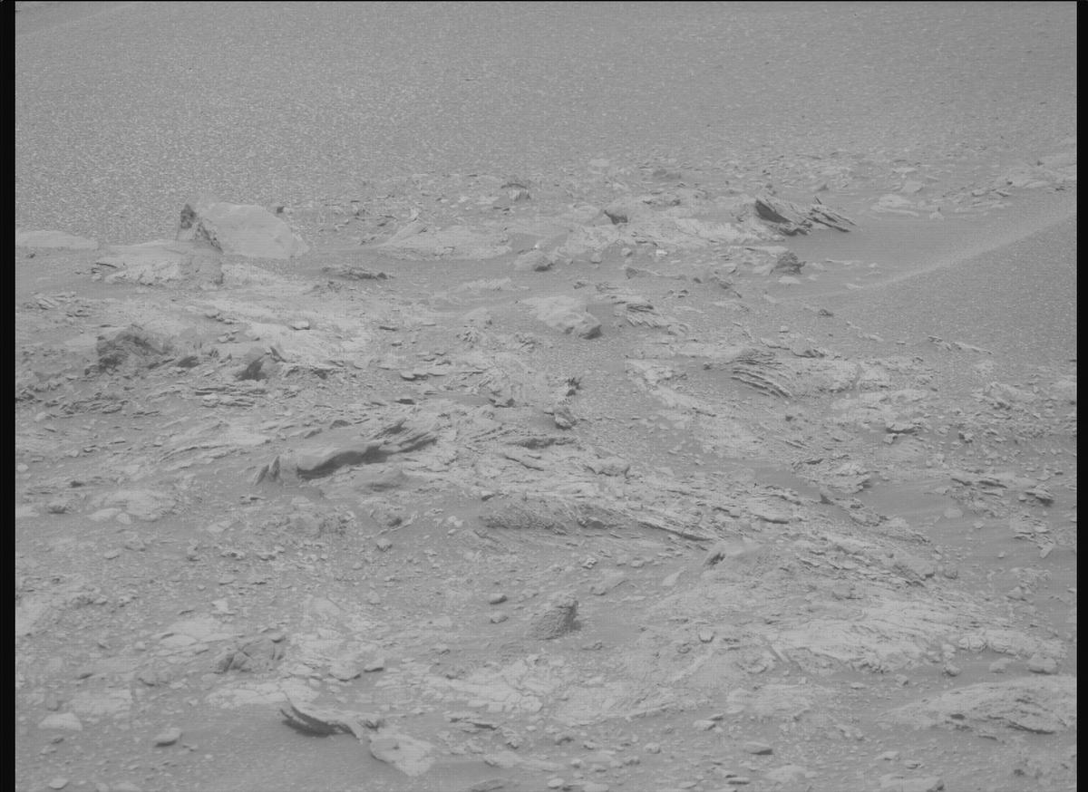 This image was taken by MCZ_RIGHT onboard NASA's Mars rover Perseverance on Sol 588