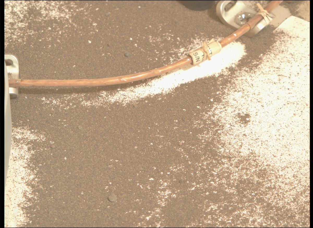 This image was taken by MCZ_RIGHT onboard NASA's Mars rover Perseverance on Sol 588