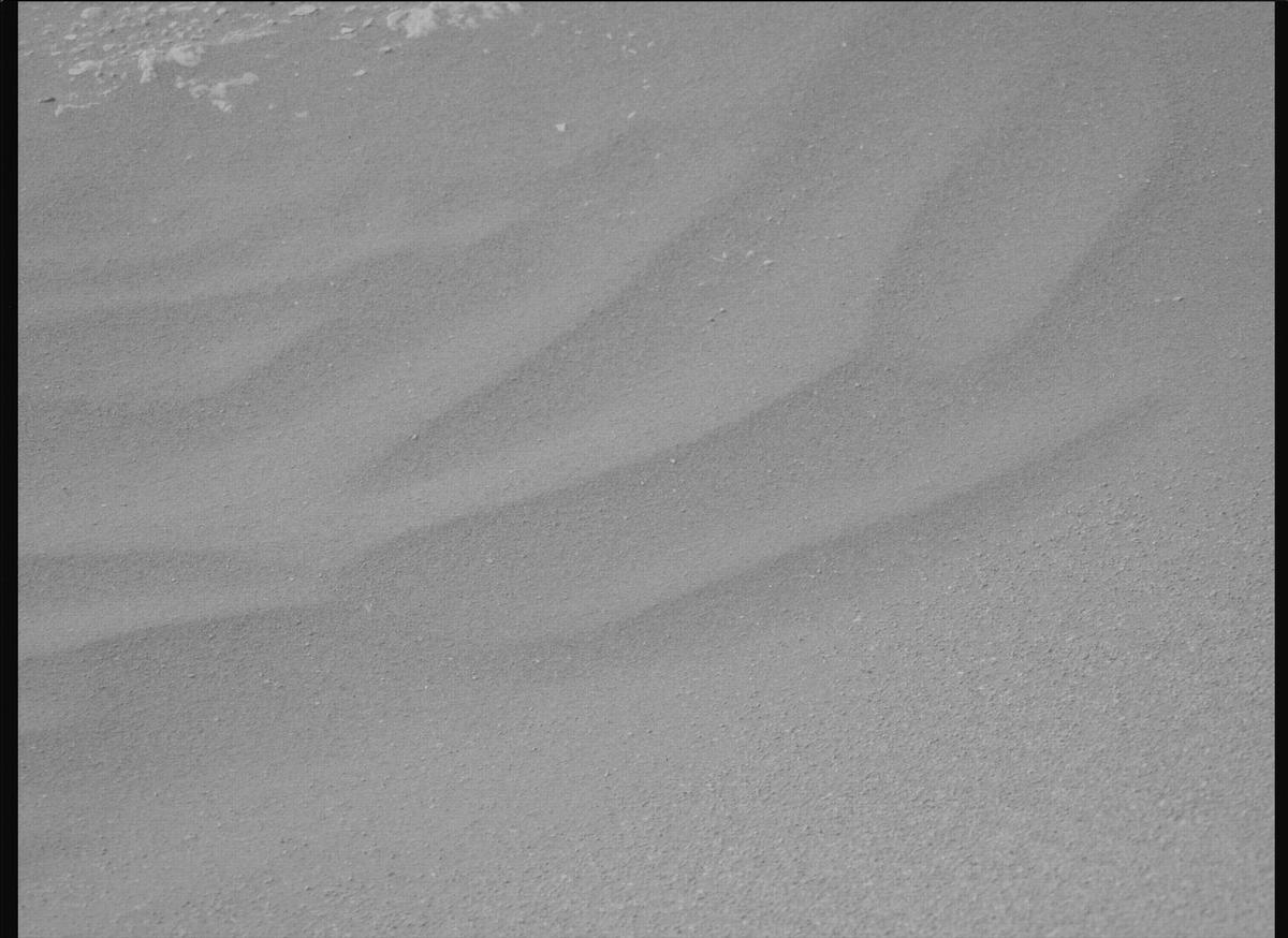 This image was taken by MCZ_LEFT onboard NASA's Mars rover Perseverance on Sol 591