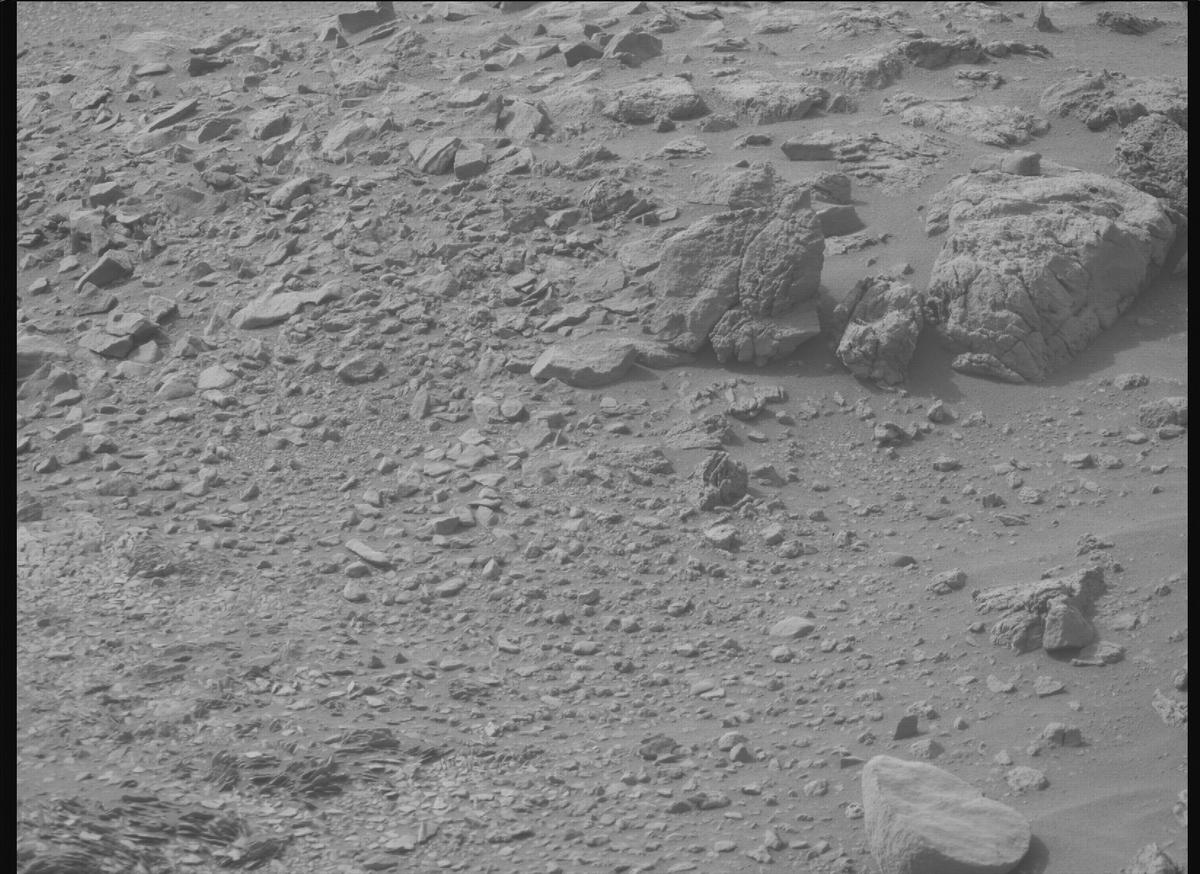 This image was taken by MCZ_RIGHT onboard NASA's Mars rover Perseverance on Sol 591
