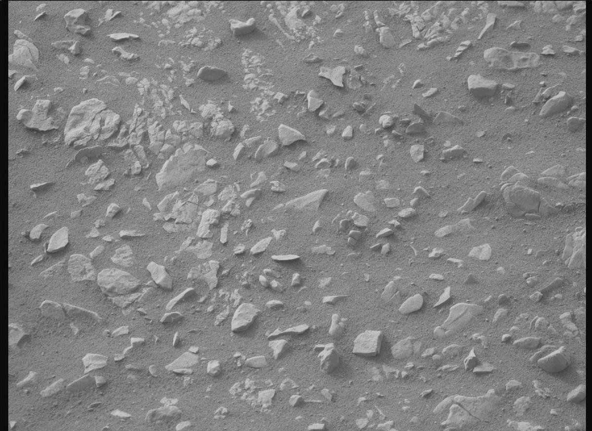 This image was taken by MCZ_RIGHT onboard NASA's Mars rover Perseverance on Sol 592