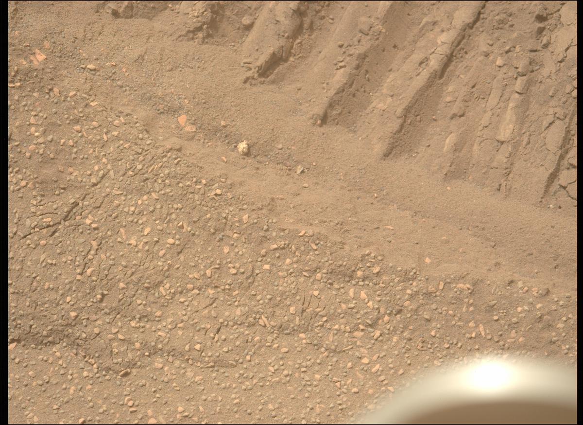 This image was taken by MCZ_LEFT onboard NASA's Mars rover Perseverance on Sol 596
