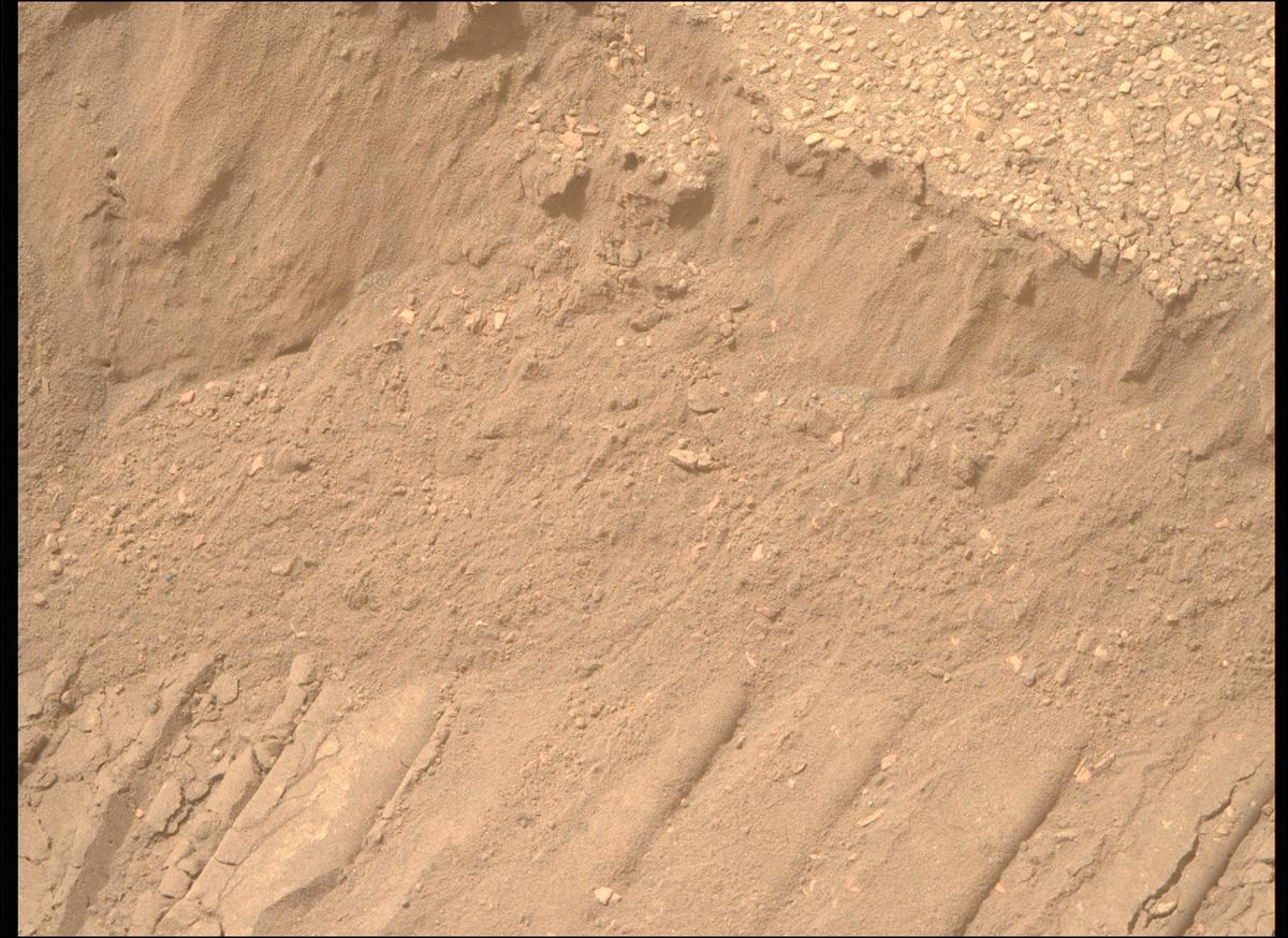This image was taken by MCZ_RIGHT onboard NASA's Mars rover Perseverance on Sol 596