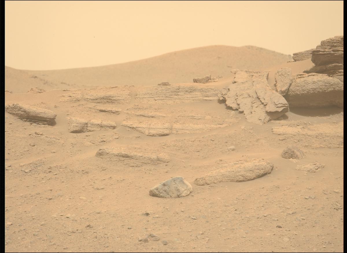 This image was taken by MCZ_LEFT onboard NASA's Mars rover Perseverance on Sol 604