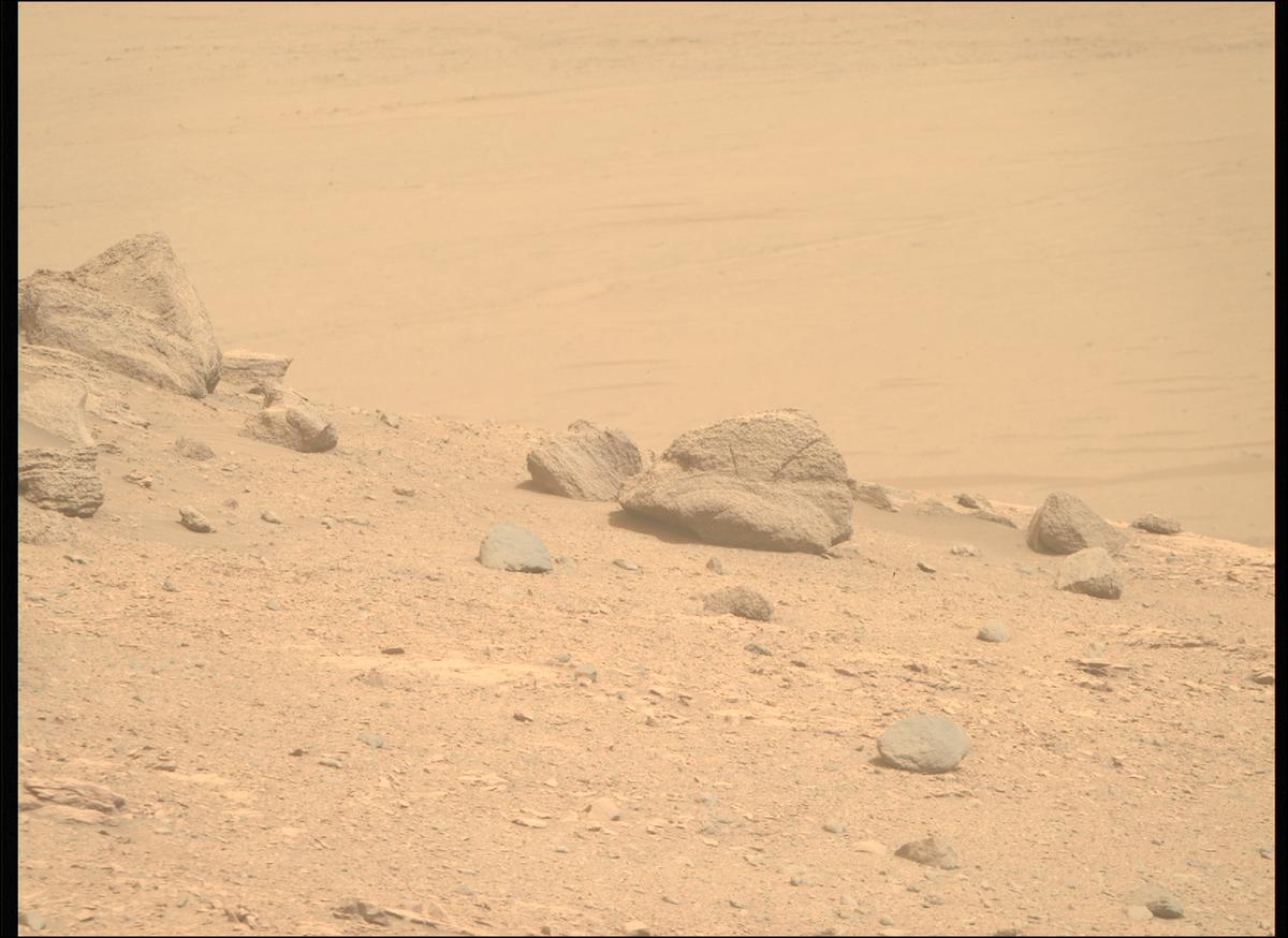 This image was taken by MCZ_RIGHT onboard NASA's Mars rover Perseverance on Sol 604