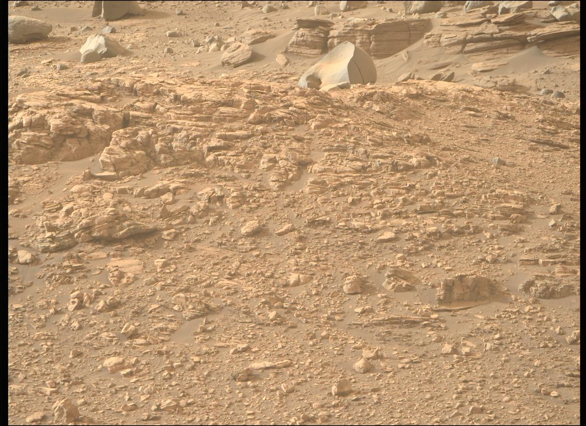 This image was taken by MCZ_RIGHT onboard NASA's Mars rover Perseverance on Sol 606