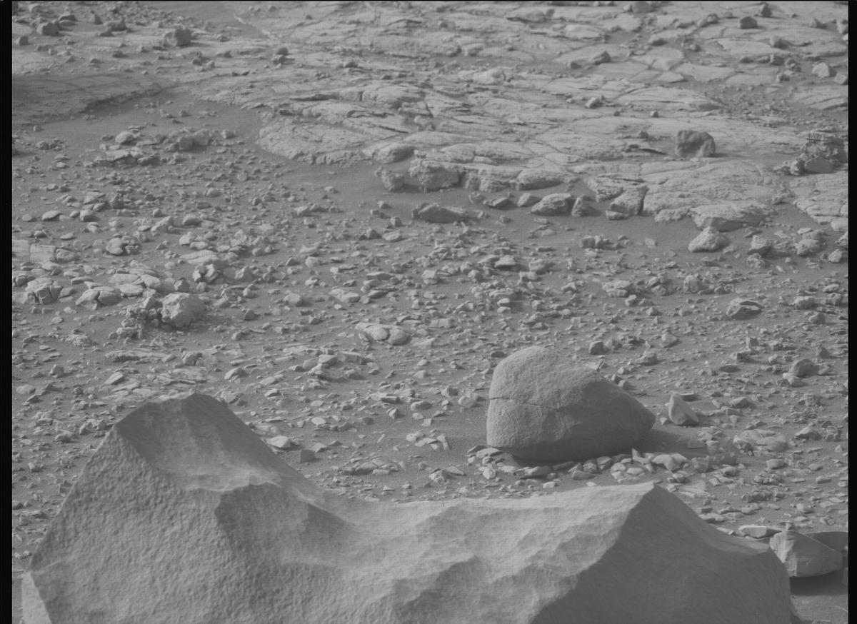 This image was taken by MCZ_LEFT onboard NASA's Mars rover Perseverance on Sol 607