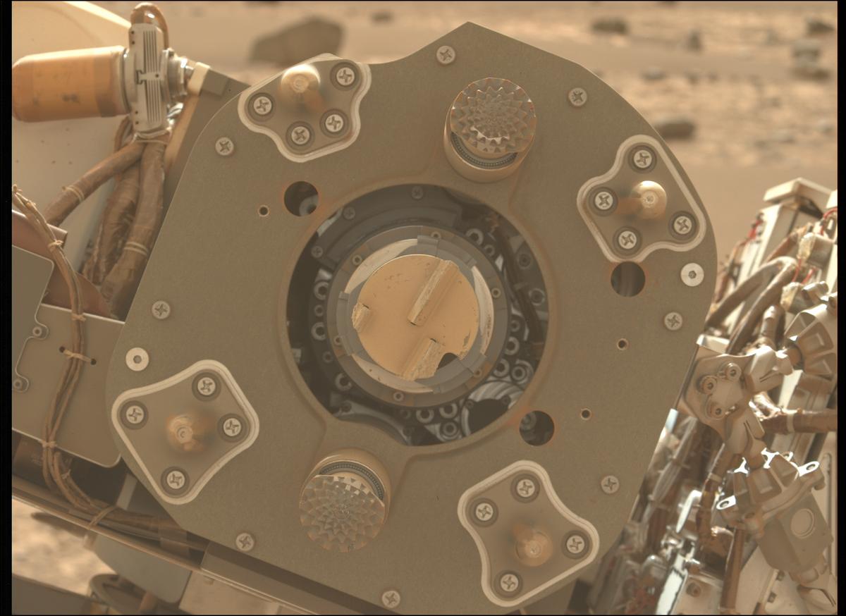 This image was taken by MCZ_LEFT onboard NASA's Mars rover Perseverance on Sol 612