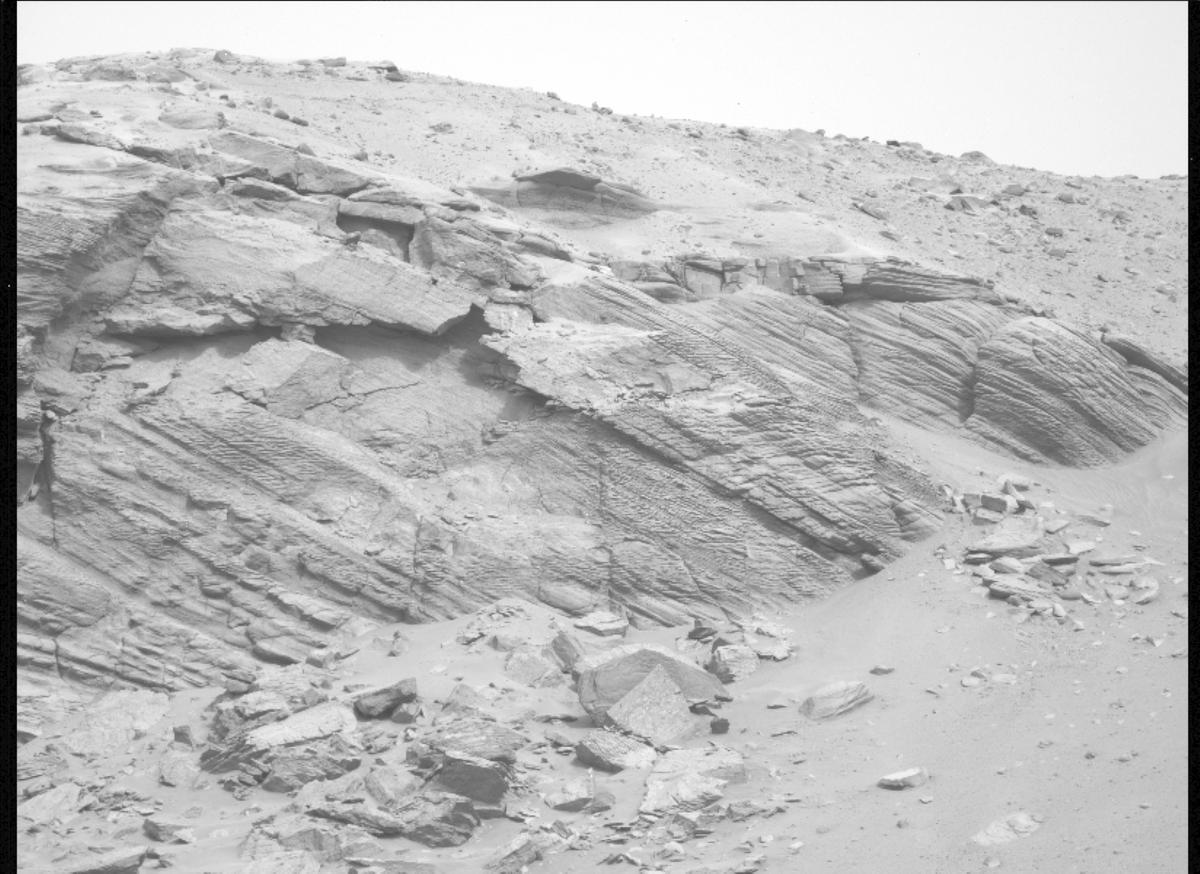 This image was taken by MCZ_LEFT onboard NASA's Mars rover Perseverance on Sol 613