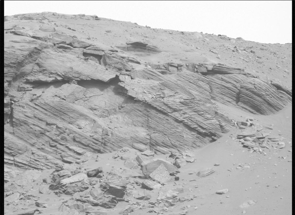 This image was taken by MCZ_LEFT onboard NASA's Mars rover Perseverance on Sol 613