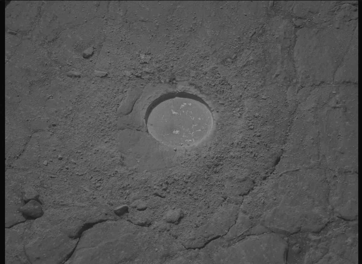 This image was taken by MCZ_LEFT onboard NASA's Mars rover Perseverance on Sol 613