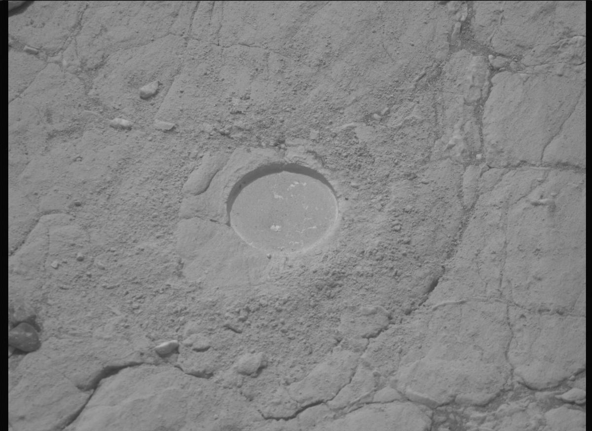 This image was taken by MCZ_RIGHT onboard NASA's Mars rover Perseverance on Sol 613