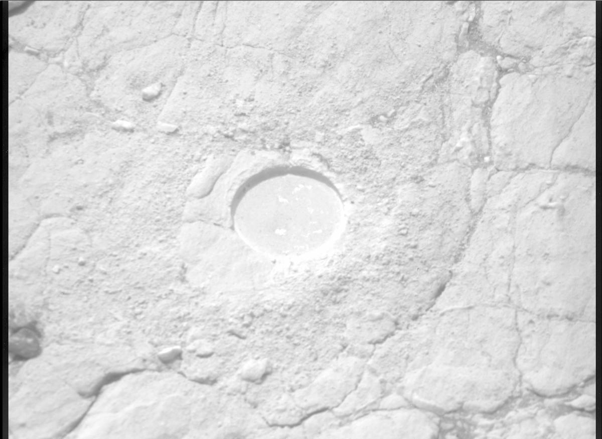 This image was taken by MCZ_RIGHT onboard NASA's Mars rover Perseverance on Sol 613