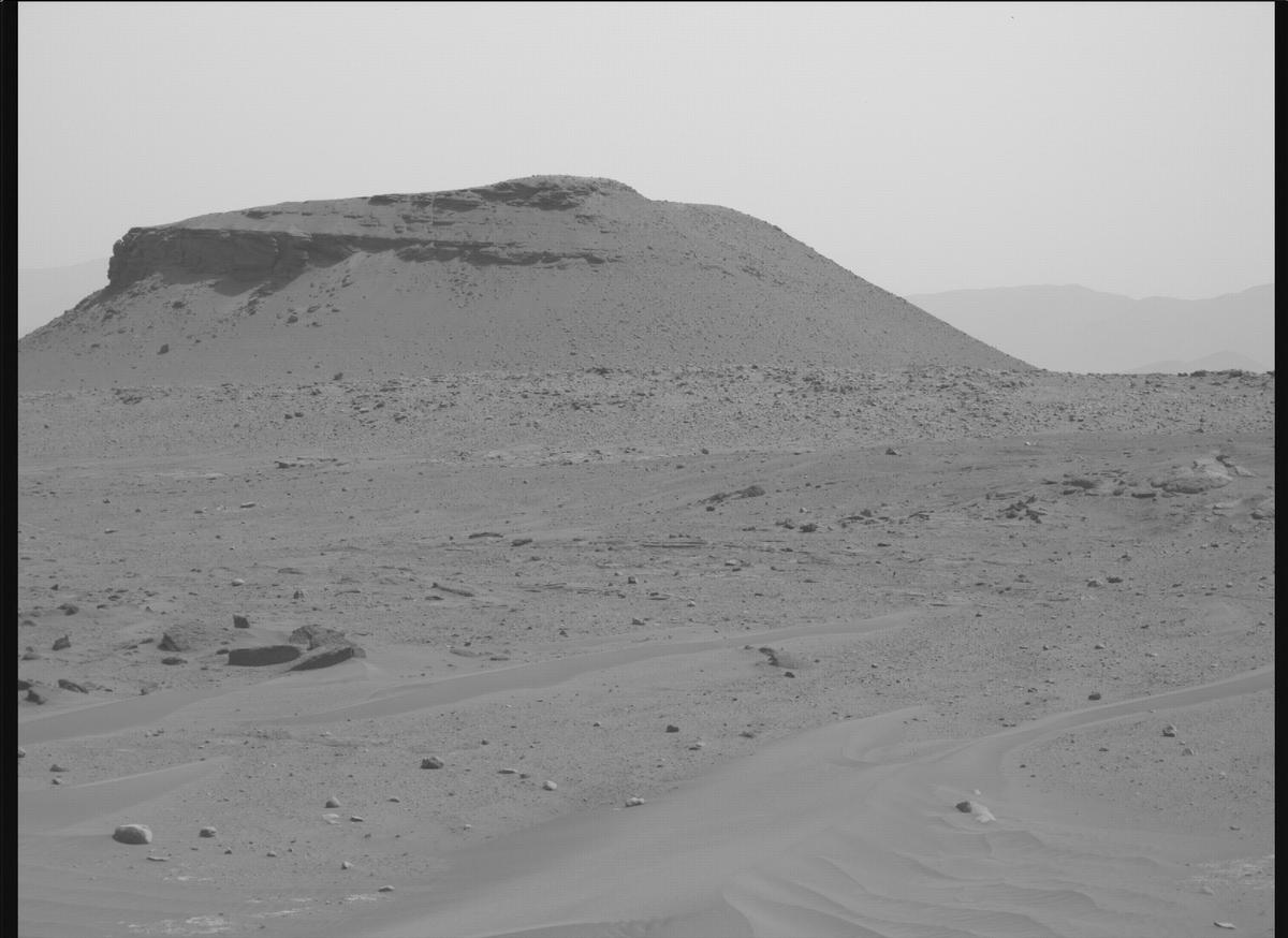 This image was taken by MCZ_RIGHT onboard NASA's Mars rover Perseverance on Sol 615