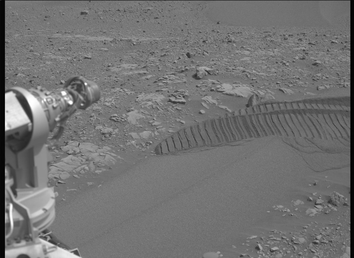 This image was taken by MCZ_RIGHT onboard NASA's Mars rover Perseverance on Sol 615