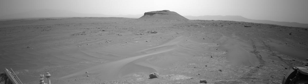 This image was taken by NAVCAM_LEFT onboard NASA's Mars rover Perseverance on Sol 620