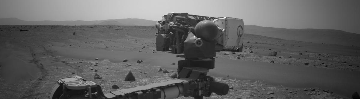 This image was taken by NAVCAM_LEFT onboard NASA's Mars rover Perseverance on Sol 620