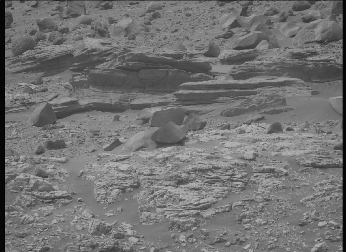 This image was taken by MCZ_RIGHT onboard NASA's Mars rover Perseverance on Sol 621