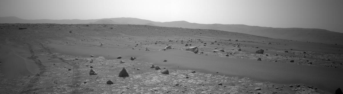 This image was taken by NAVCAM_LEFT onboard NASA's Mars rover Perseverance on Sol 625