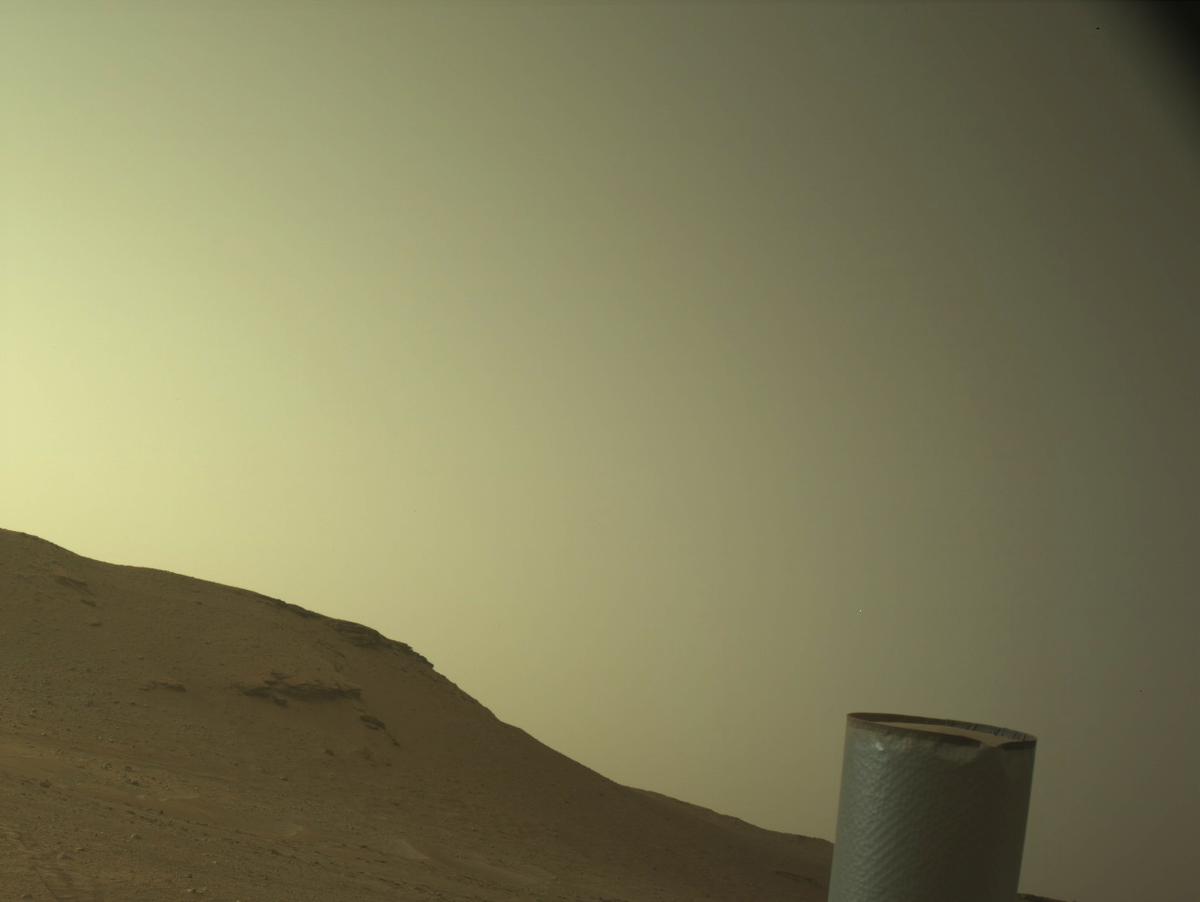 This image was taken by NAVCAM_RIGHT onboard NASA's Mars rover Perseverance on Sol 629