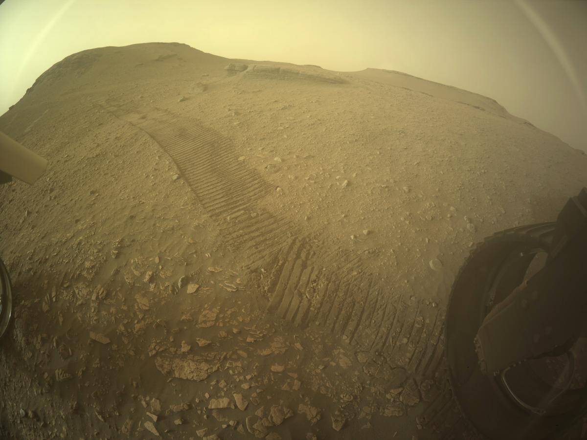 This image was taken by REAR_HAZCAM_RIGHT onboard NASA's Mars rover Perseverance on Sol 629
