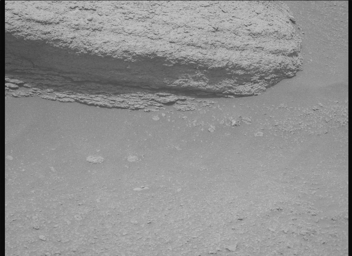 This image was taken by MCZ_LEFT onboard NASA's Mars rover Perseverance on Sol 632