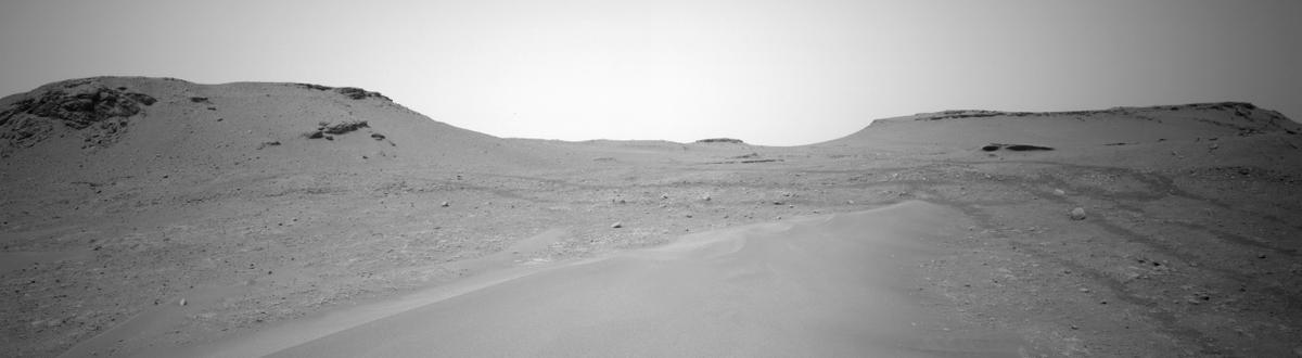 This image was taken by NAVCAM_LEFT onboard NASA's Mars rover Perseverance on Sol 634