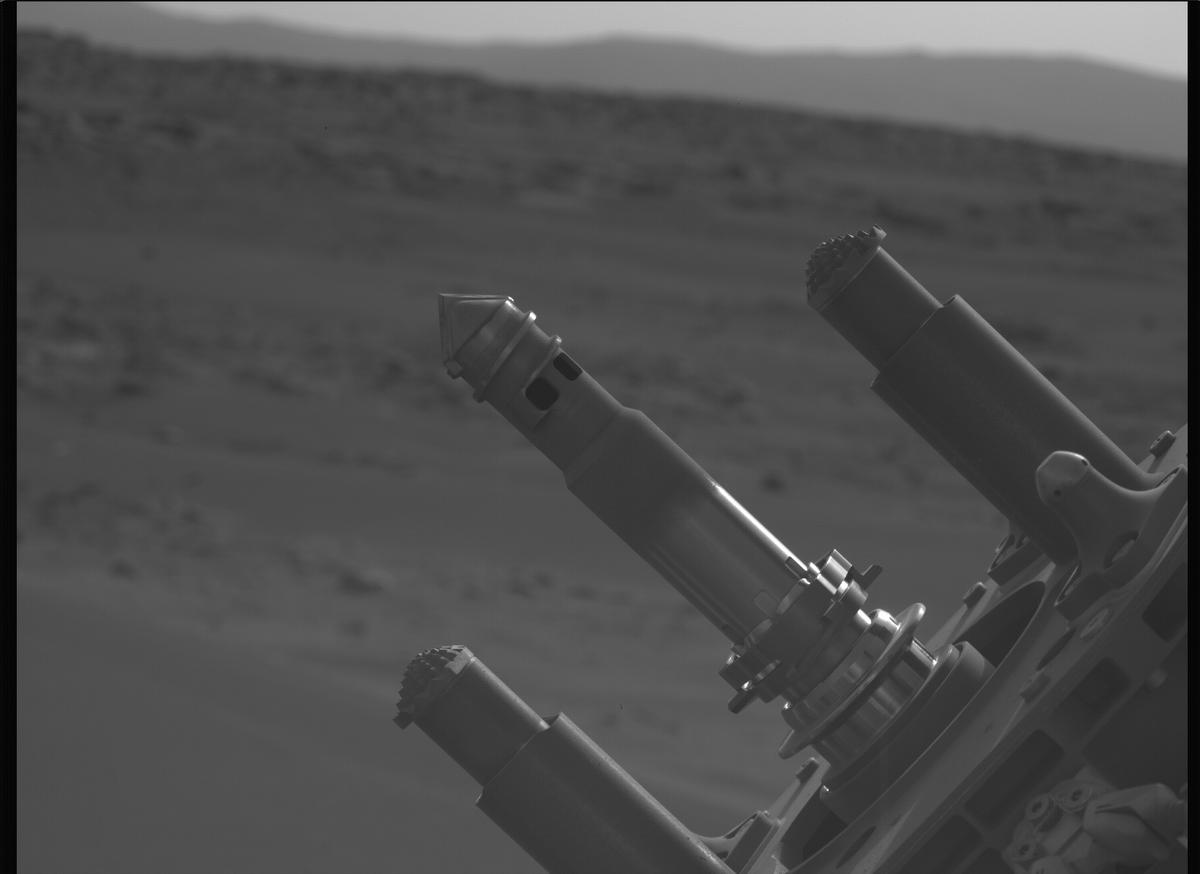 This image was taken by MCZ_LEFT onboard NASA's Mars rover Perseverance on Sol 634