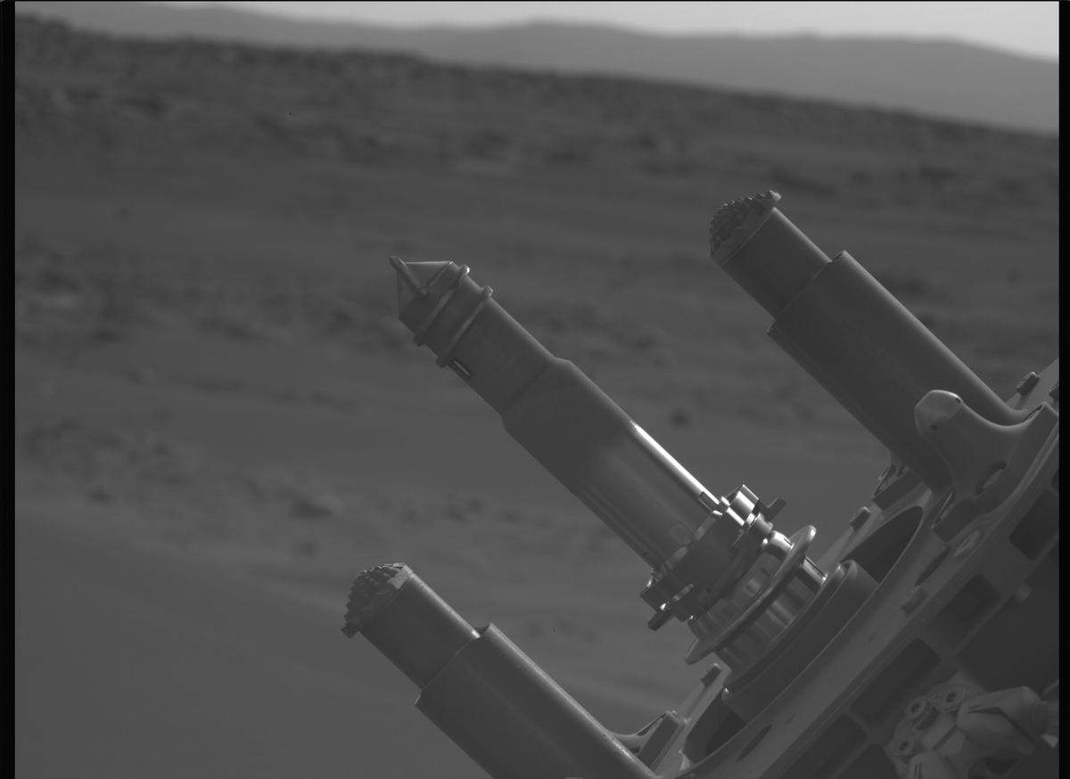 This image was taken by MCZ_LEFT onboard NASA's Mars rover Perseverance on Sol 634