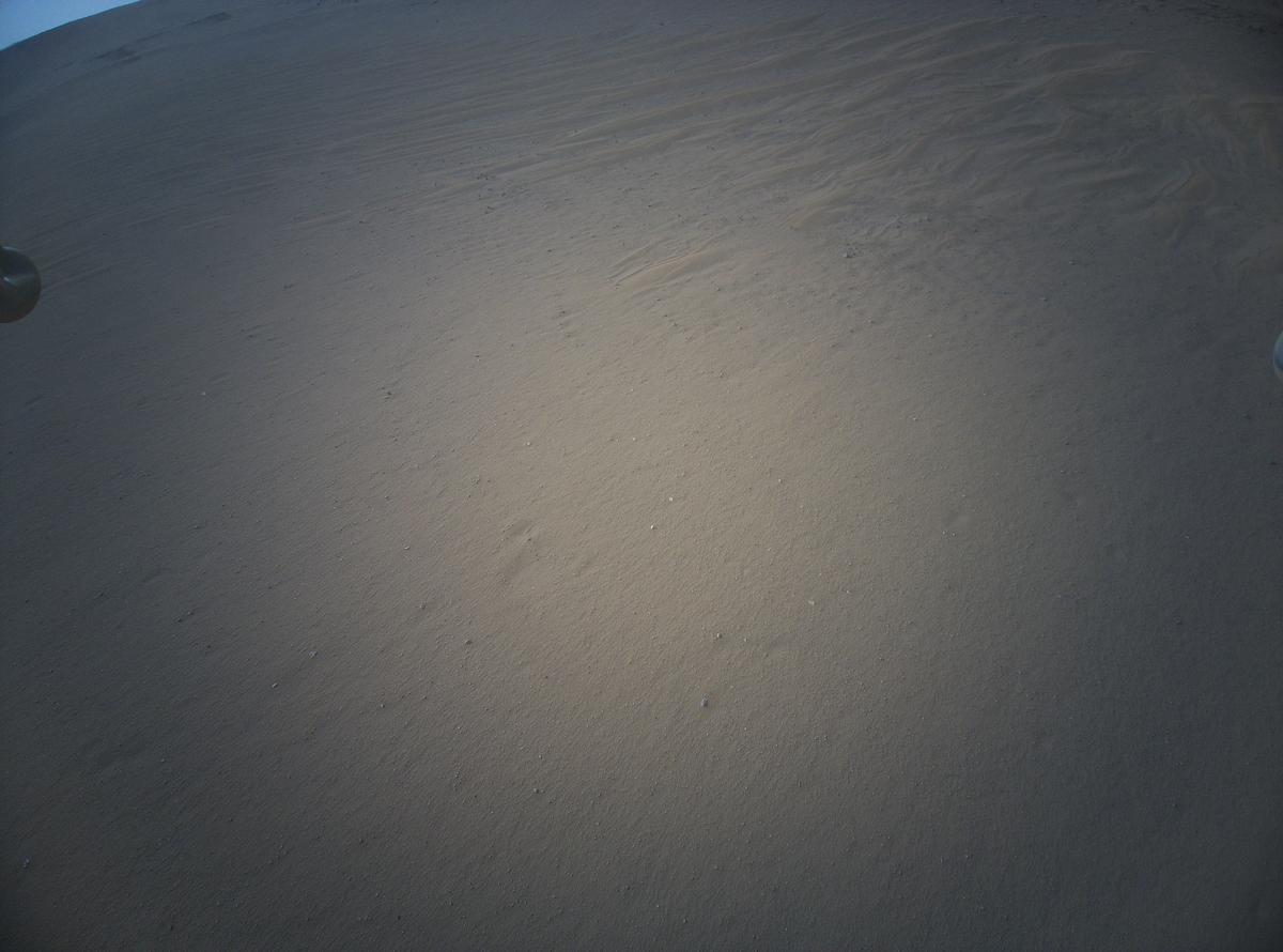 This image was taken by HELI_RTE onboard NASA's Mars rover Perseverance on Sol 635