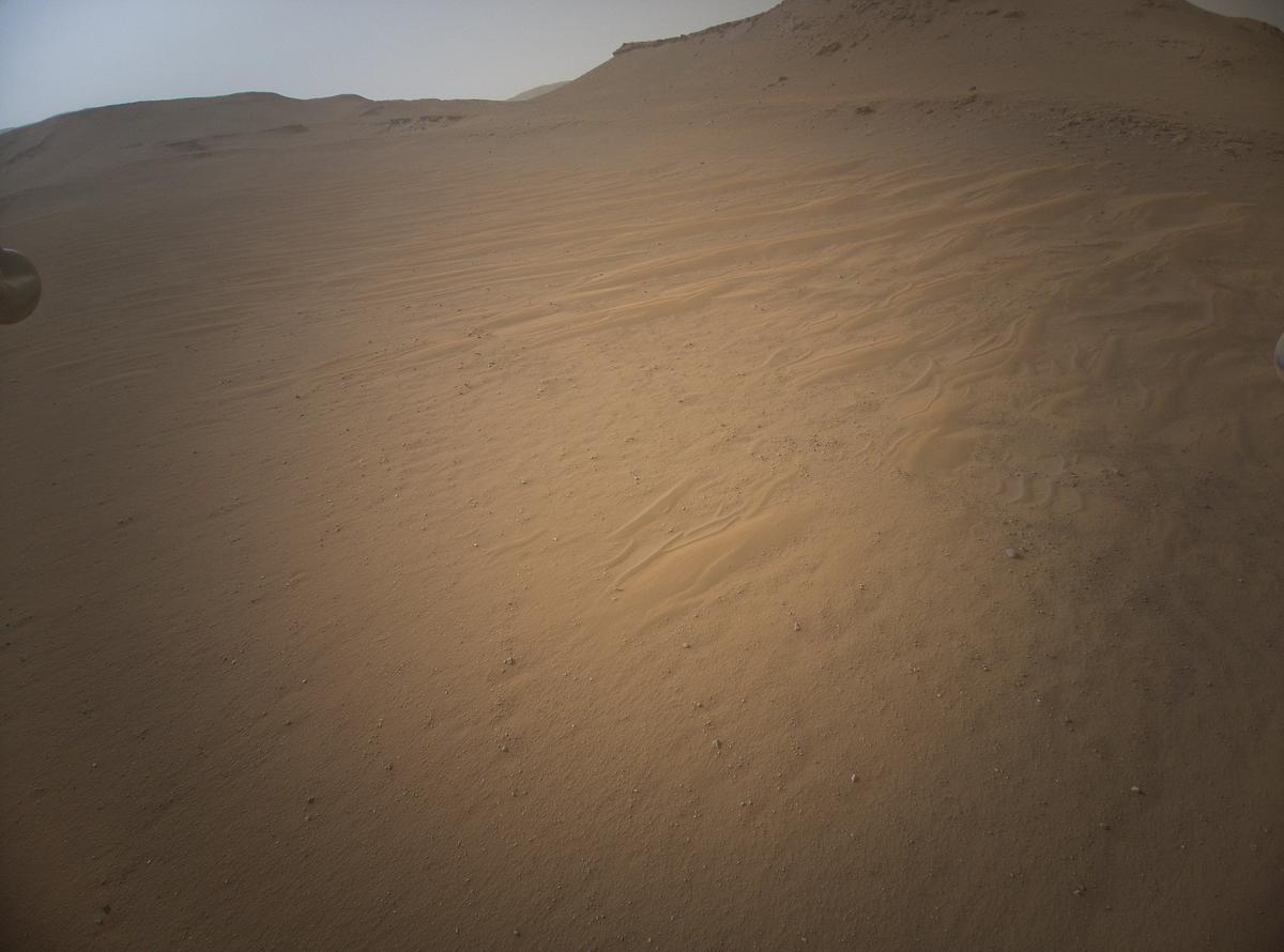 This image was taken by HELI_RTE onboard NASA's Mars rover Perseverance on Sol 635