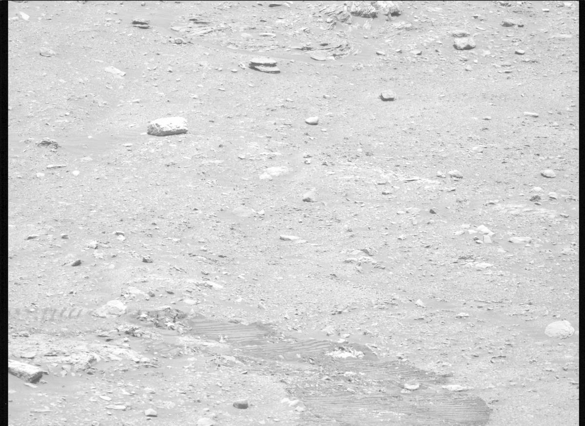 This image was taken by MCZ_LEFT onboard NASA's Mars rover Perseverance on Sol 635