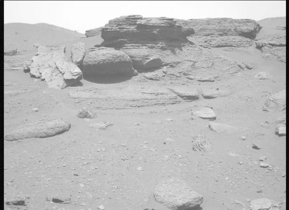 This image was taken by MCZ_LEFT onboard NASA's Mars rover Perseverance on Sol 635