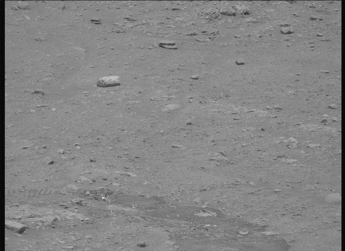 This image was taken by MCZ_RIGHT onboard NASA's Mars rover Perseverance on Sol 635