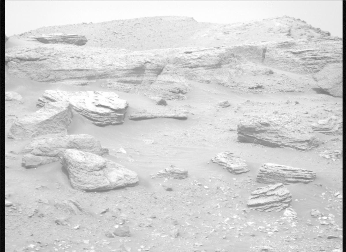 This image was taken by MCZ_RIGHT onboard NASA's Mars rover Perseverance on Sol 635